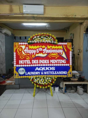 Papan Bunga di Teluk Naga